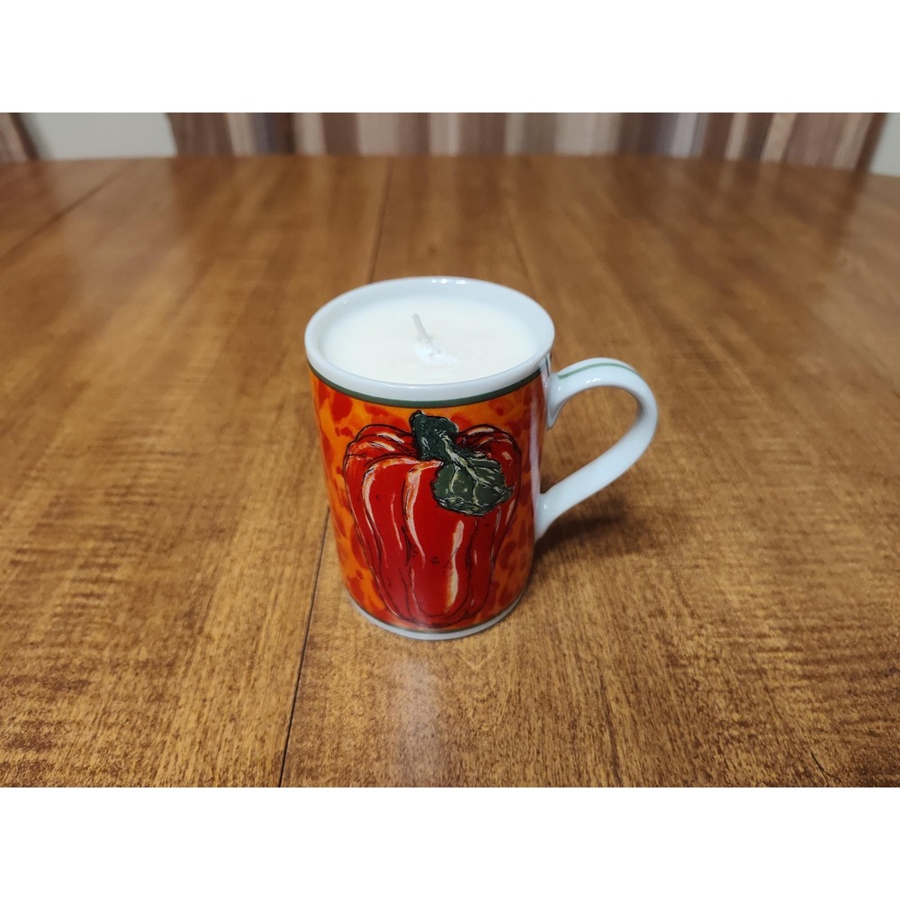 Handmade Red Pepper Campfire Scented Candle in Ceramic Mug 8 fl oz B19